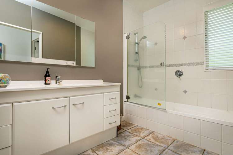 17 Asbury Crescent Campbells Bay_27