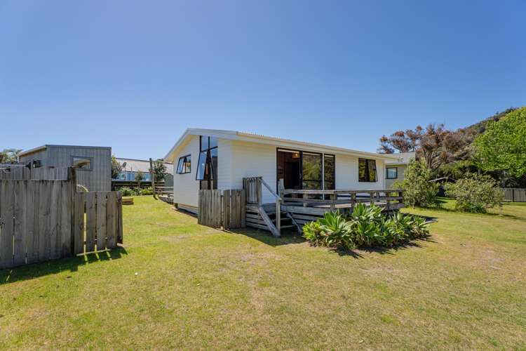 117 Winslow Place Matarangi_23