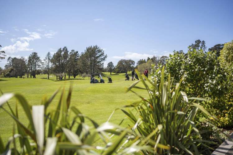 2/41 West Fairway Golflands_24