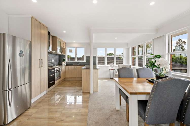 90 Golf Road New Lynn_9