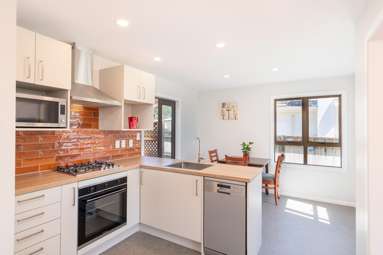 37 Wainuiomata Road_3