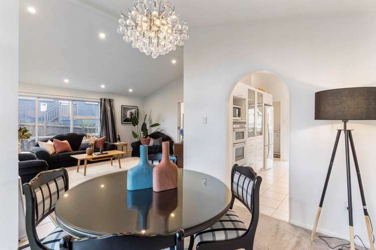 64 Knightsbridge Drive Forrest Hill_13