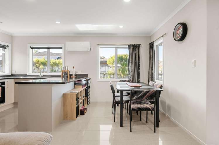 9A + 9B Foxbury Court Rototuna North_16