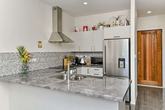 34/11 The Avenue Albany_1