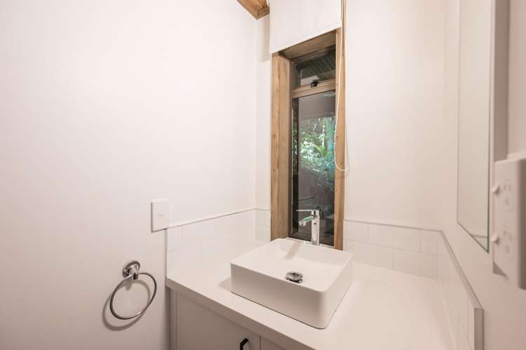 580 Cable Bay Road Cable Bay_18