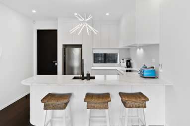 18B St Michaels Avenue_3