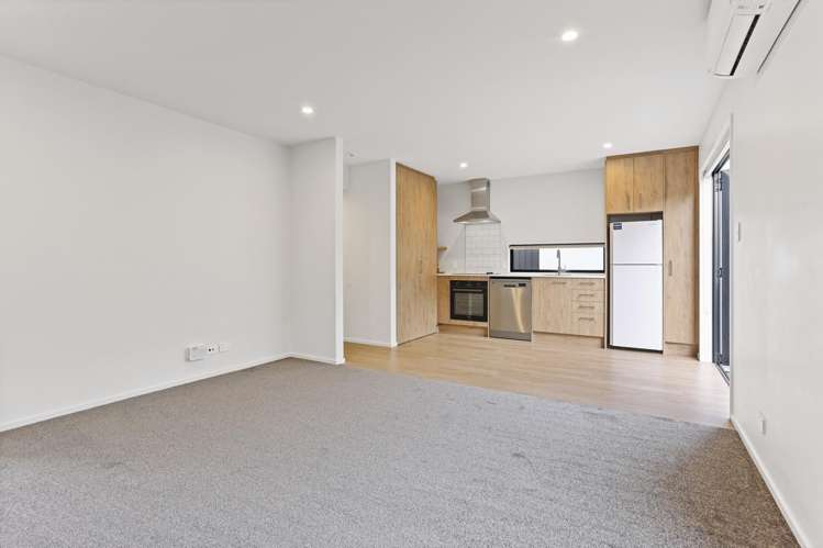 2/16 Devon Street Sydenham_10