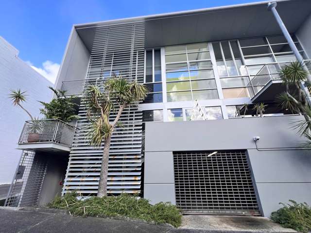 SMART EDEN TERRACE WITH MEZZANINE AND DECK