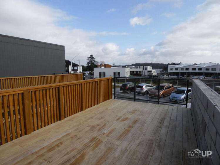 5 Hudson Bay Road Hobsonville_11
