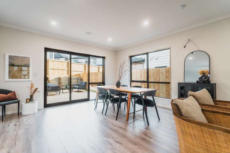 53 Bushfield Drive Flat Bush_3