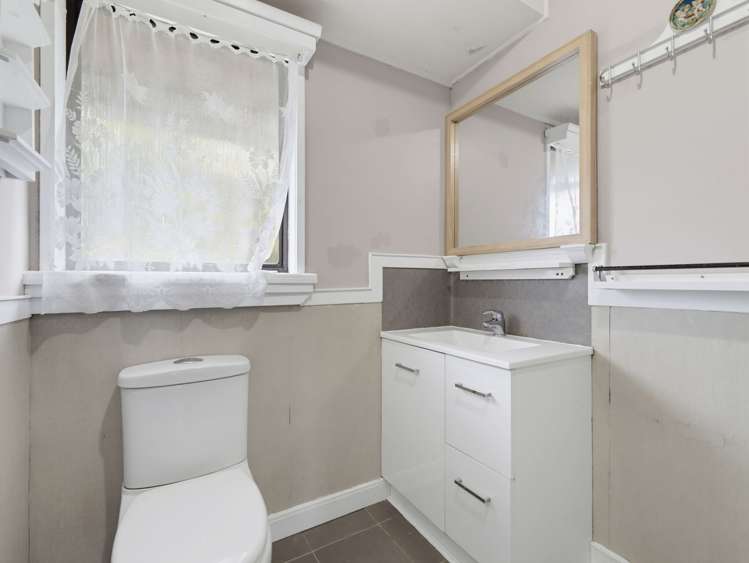 8 John Walker Drive Manurewa_11