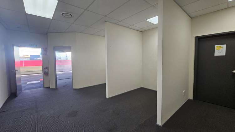 1/220 Karamu Road Hastings_12