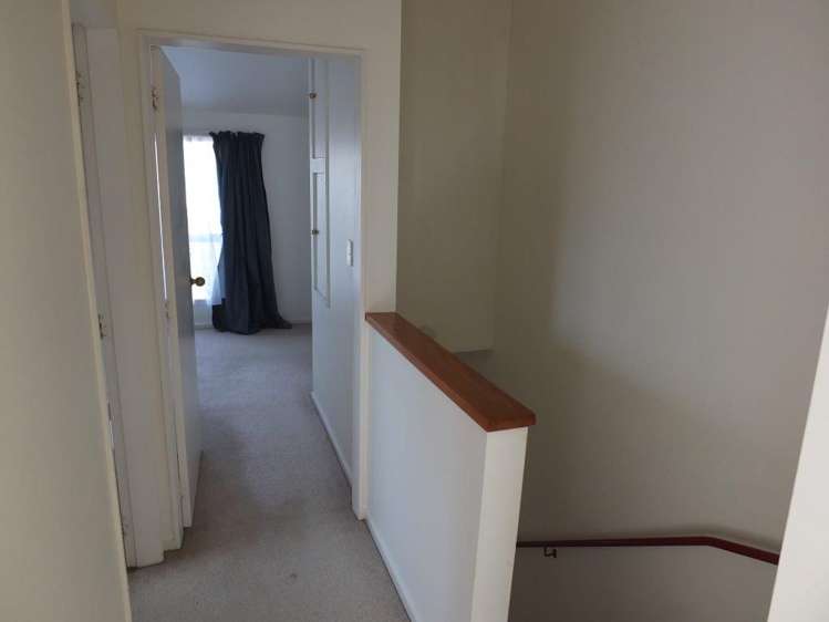 18/20 Thompson Street Mount Cook_11