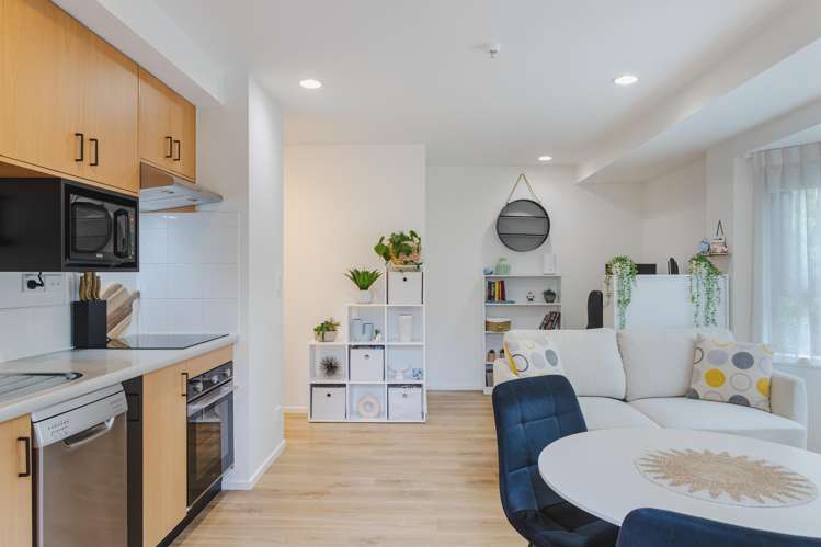 2B/2 Eden Crescent_5