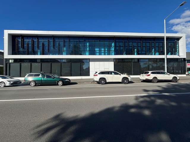 Premium Showroom/Office with Car Parking