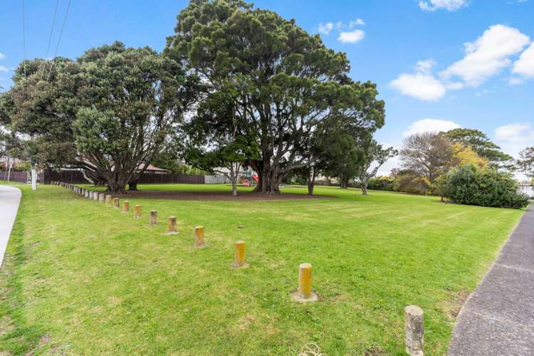 1/11 Richard Avenue Bucklands Beach_15