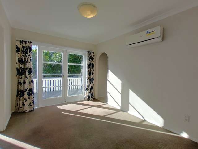 55 Handyside St Tawa_2