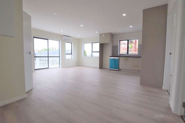4/12 Pleasant Road Glen Eden_1