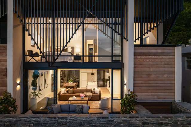 1/14 Vancouver Drive Queenstown Hill_1