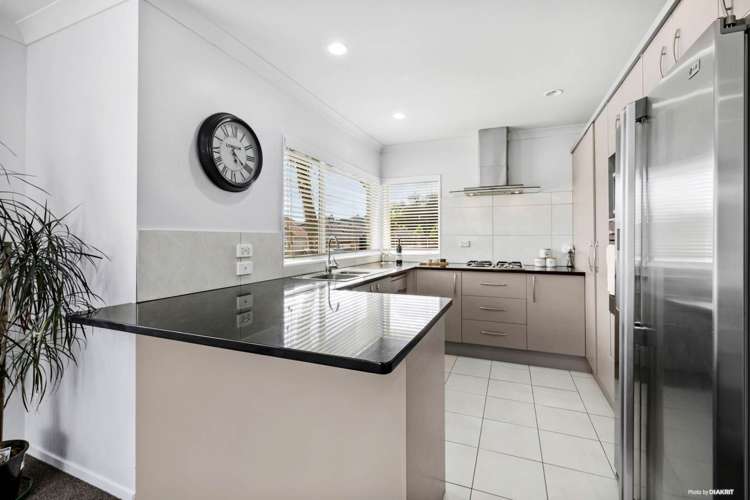 6 Mandival Avenue Flat Bush_4