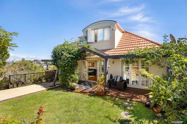 1/111 Beach Road_2