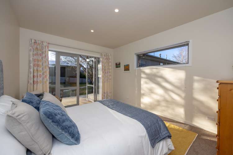 130 Lagoon Avenue Albert Town_19