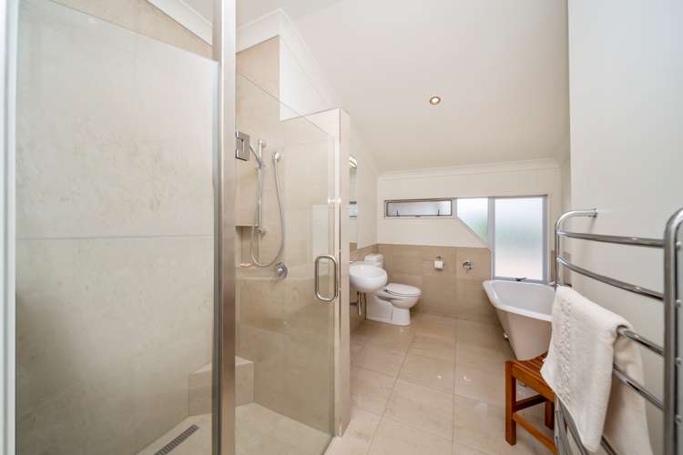 357 High Street Hawera_15