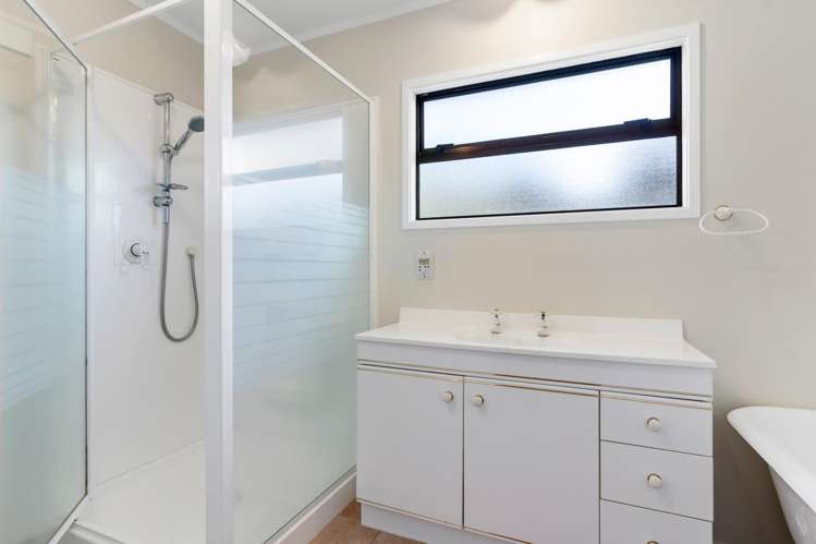 115 Linton Crescent Whangamata_23