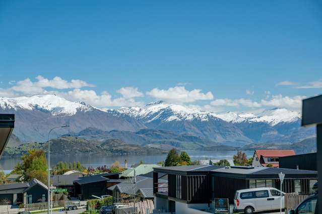 Unit 1 and 2/87 Mills Road Wanaka_4