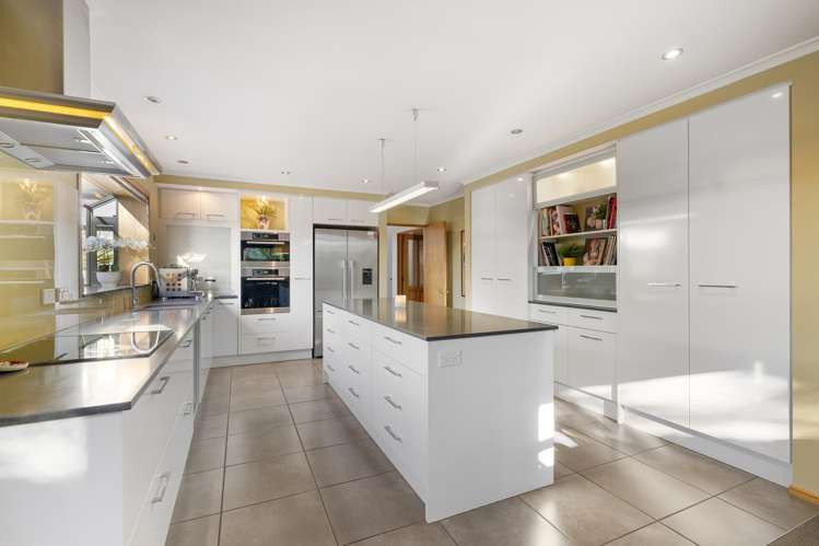 5B Regency Crescent_3
