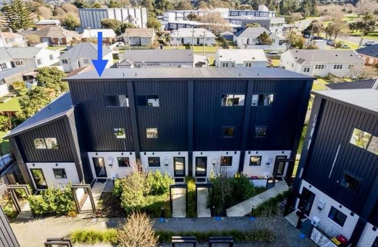 8/10 Avery Grove Boulcott_12