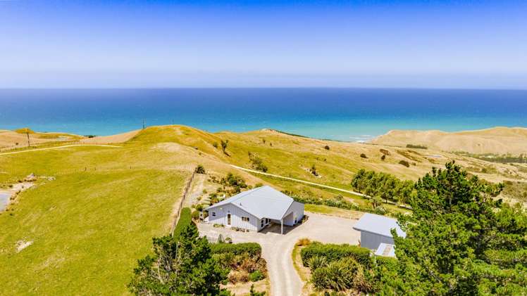 1165 Cooks Tooth Road Porangahau_1