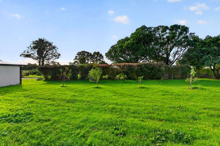 1431 Awhitu Road Waiuku_17