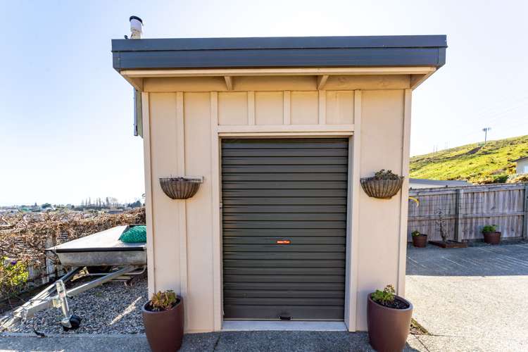 6 Norfolk Place Stoke_19