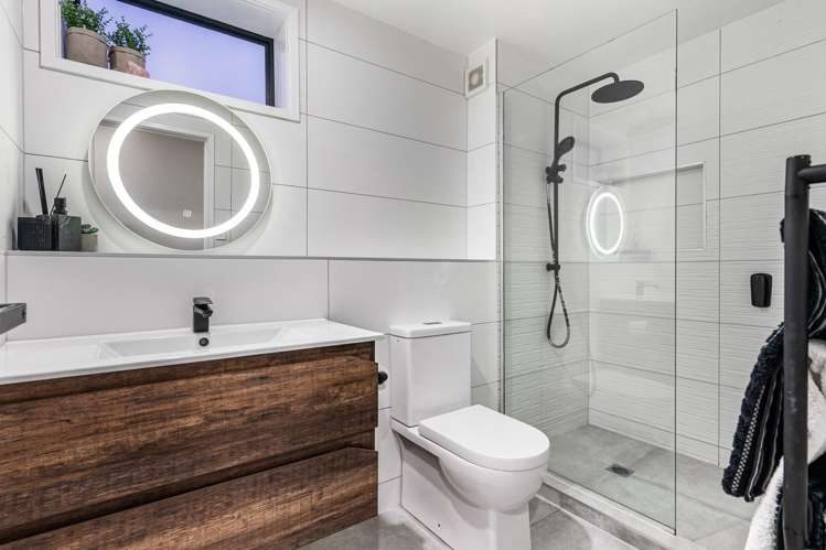 2/33 Parr Terrace Castor Bay_12