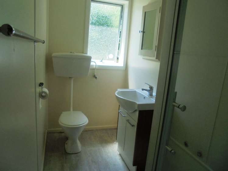 2/310 River Road Claudelands_4