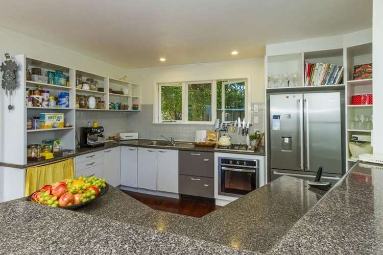 20 Crocombe Crescent Beach Haven_9