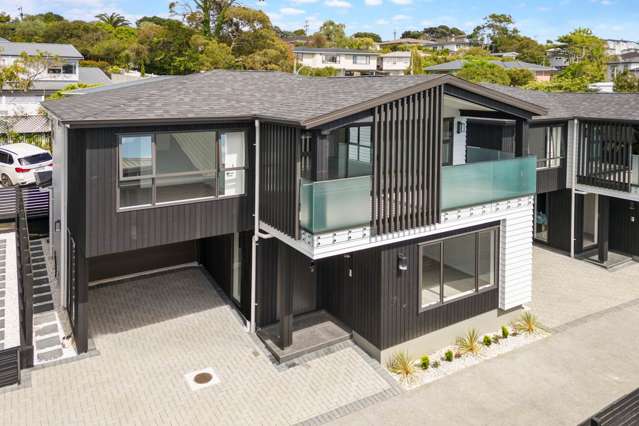 Modern & Style Gem in Double Westlake Zone