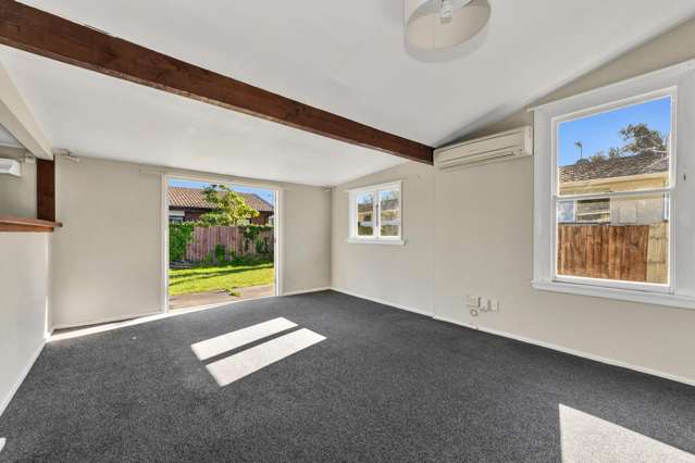 1/121 Geraldine Street Edgeware_3