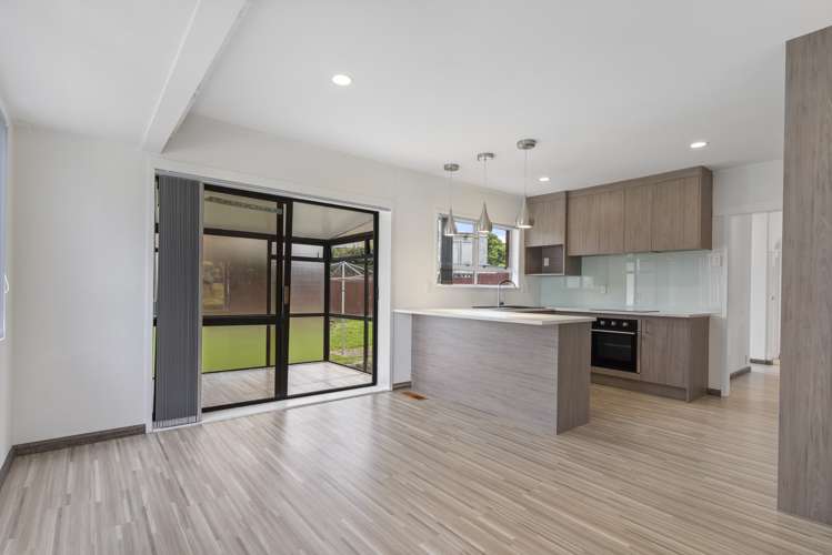 176 Edmonton Road Te Atatu South_6