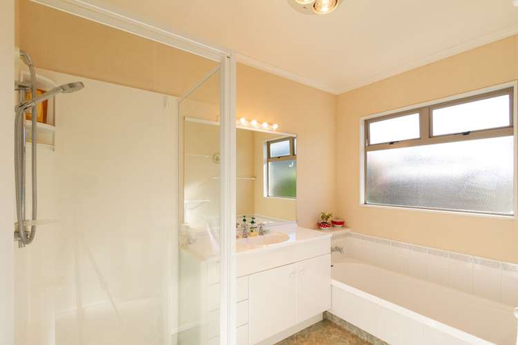 8 Ellerslie Place Taradale_10