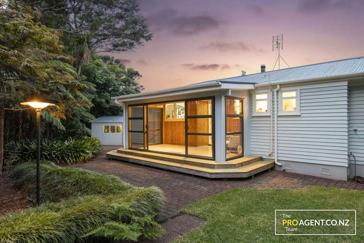 33 Lookout Drive Laingholm_16