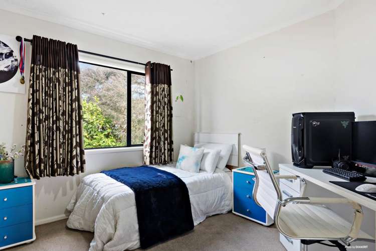 33 Newbliss Crescent East Tamaki Heights_13