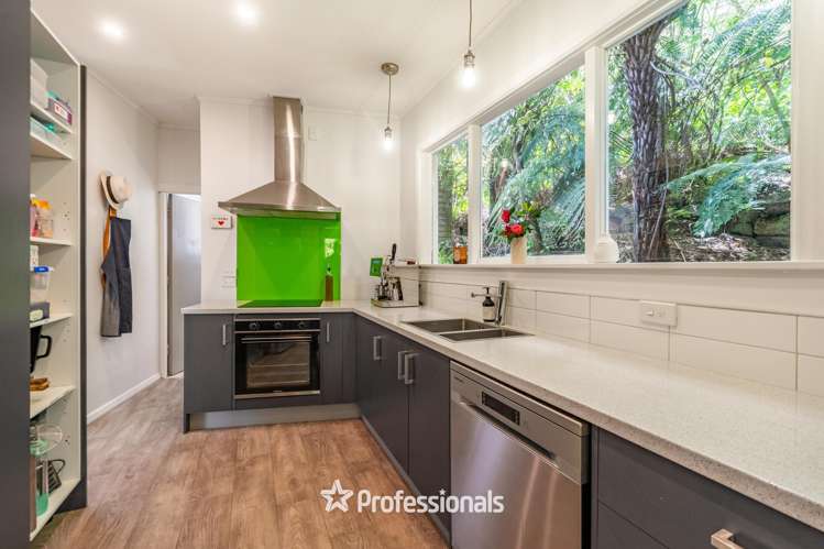 132 Cheviot Road Lowry Bay_2