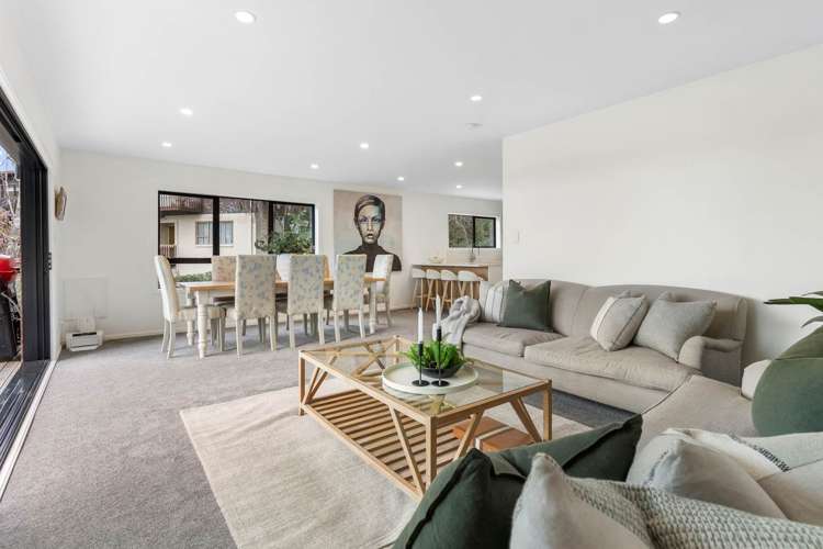 1/12 Surville Place Mairangi Bay_19