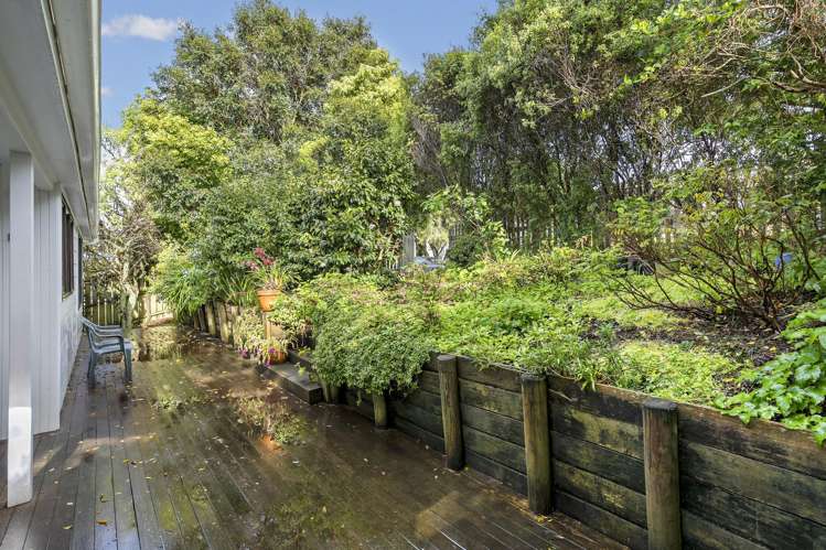 1/6 Miraka Place Birkenhead_17