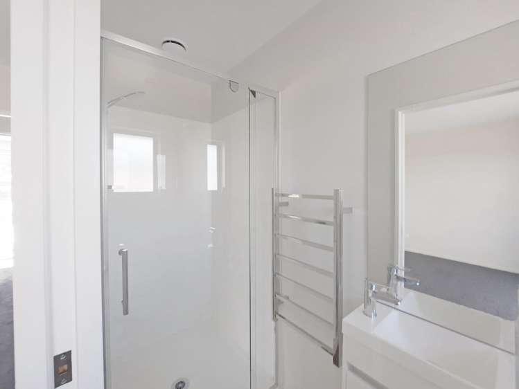 625 East Maddisons Road 11103_4