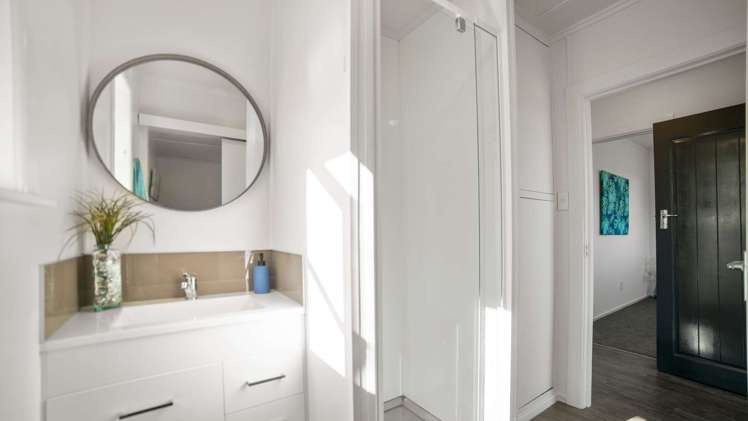 49 Tauwhareparae Road Tolaga Bay_10