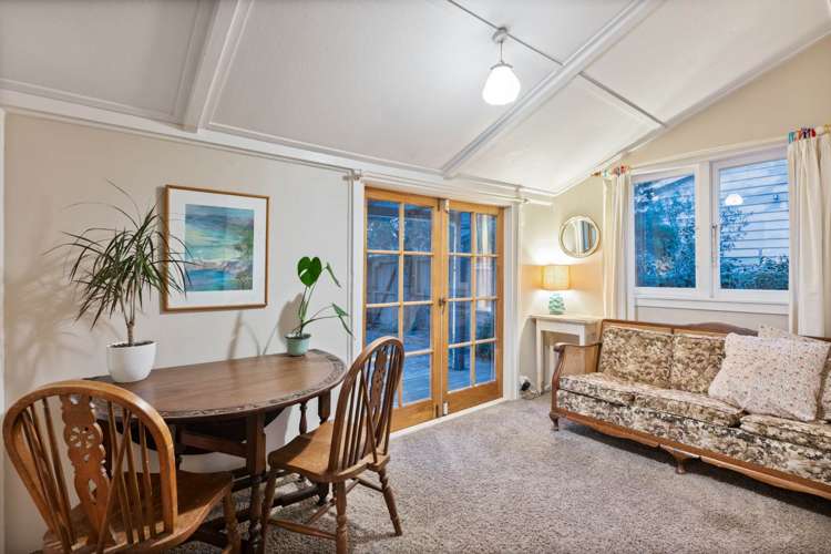 2/2 Evan Street Belmont_6