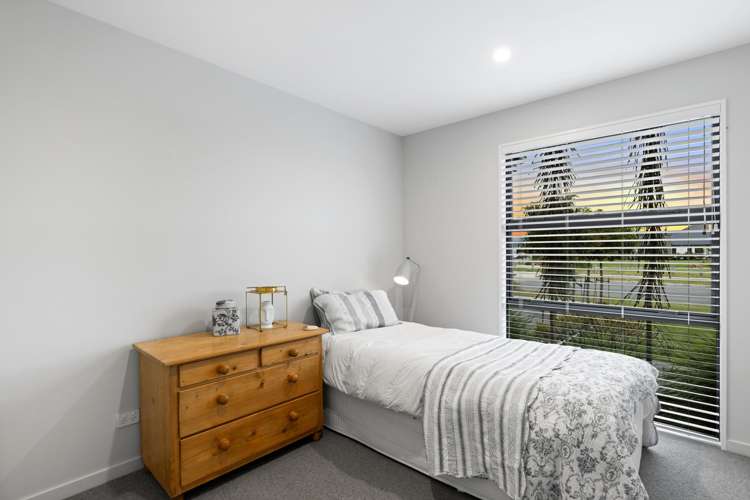 68 Vernon Drive Lincoln_20